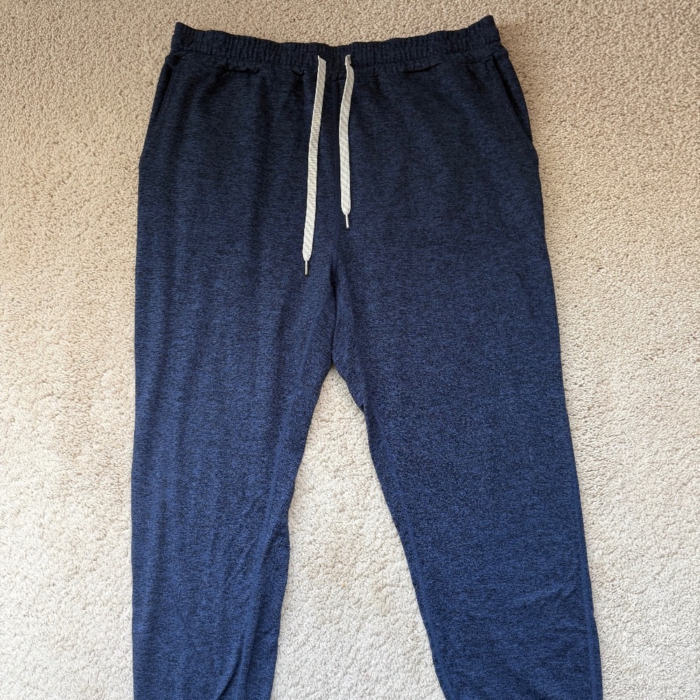 Vuori Performance Joggers Size Large - great condition.  Blue / Black Heathered